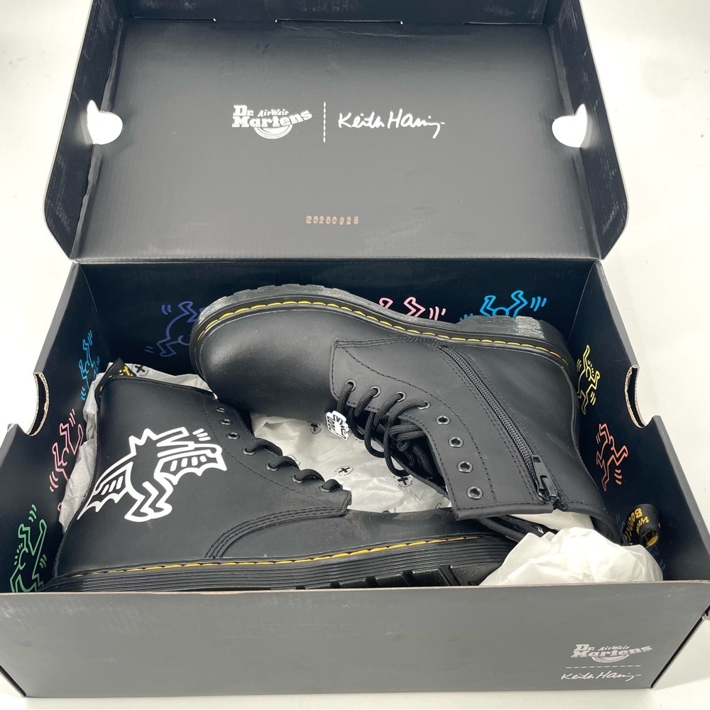 Dr. Martens 1460 Keith Haring Black Hydro Leather Lace Up Combat Boot NEW - Picture 2 of 7
